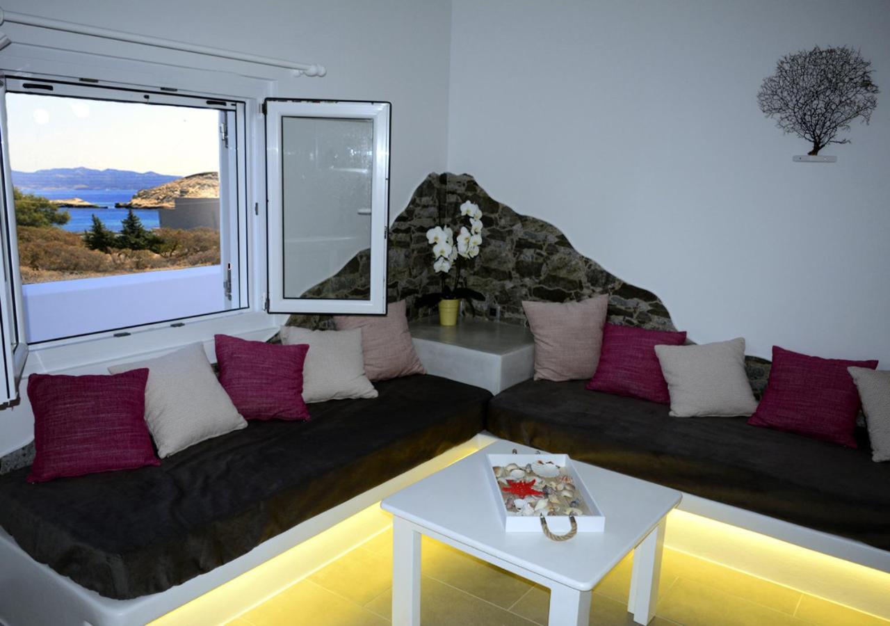Seashell Mandrakia Sea View Villa ภายนอก รูปภาพ