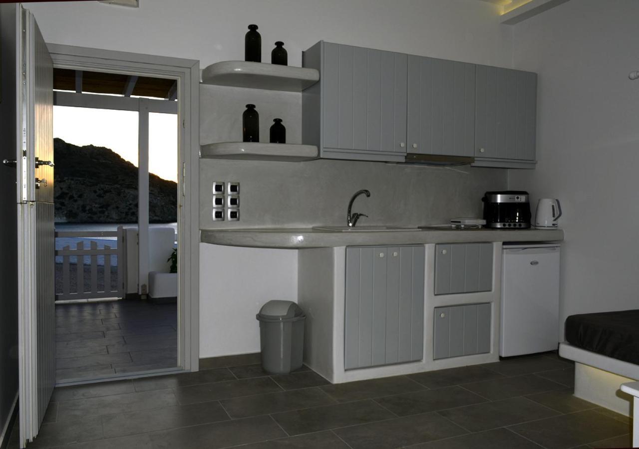 Seashell Mandrakia Sea View Villa ภายนอก รูปภาพ